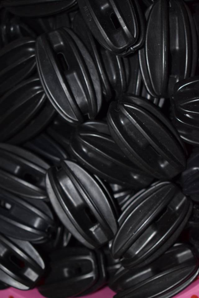 Strainer Insulators for electric fence